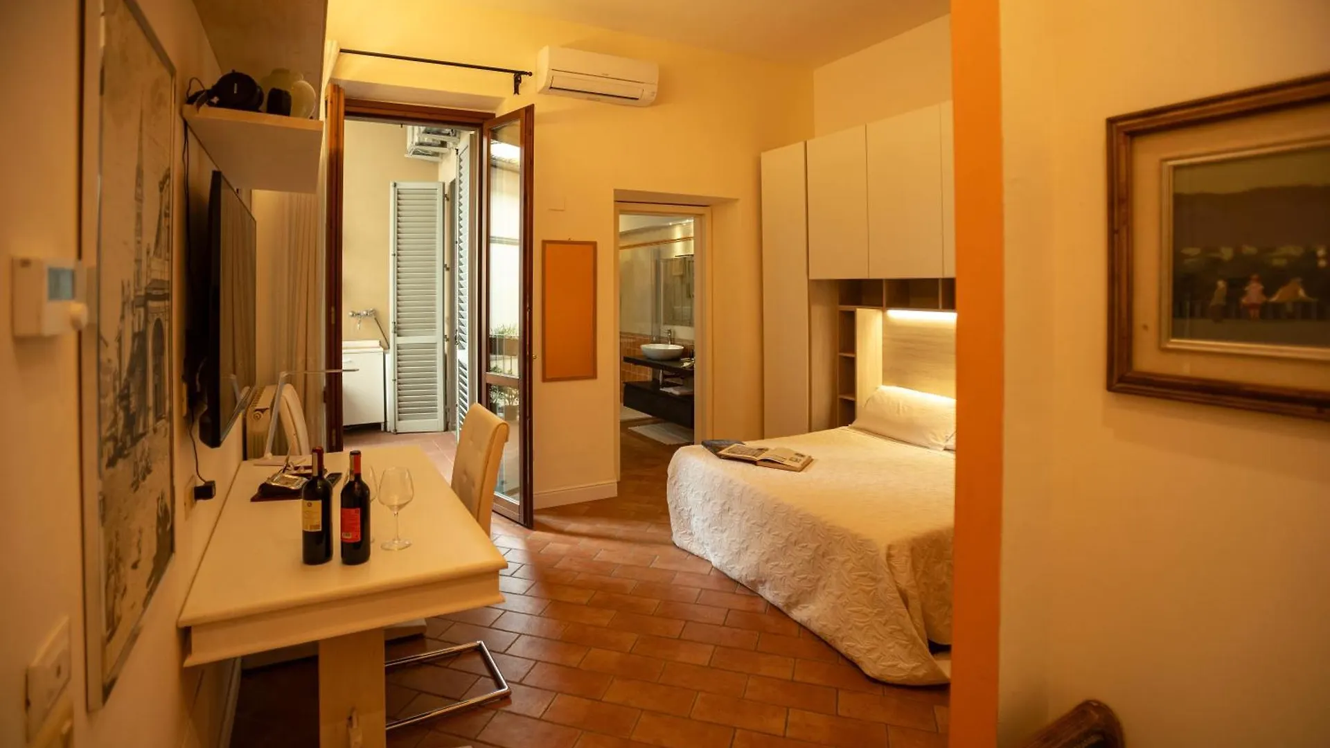 Indipendent Studio Apartment With Terrace - Parking Florence