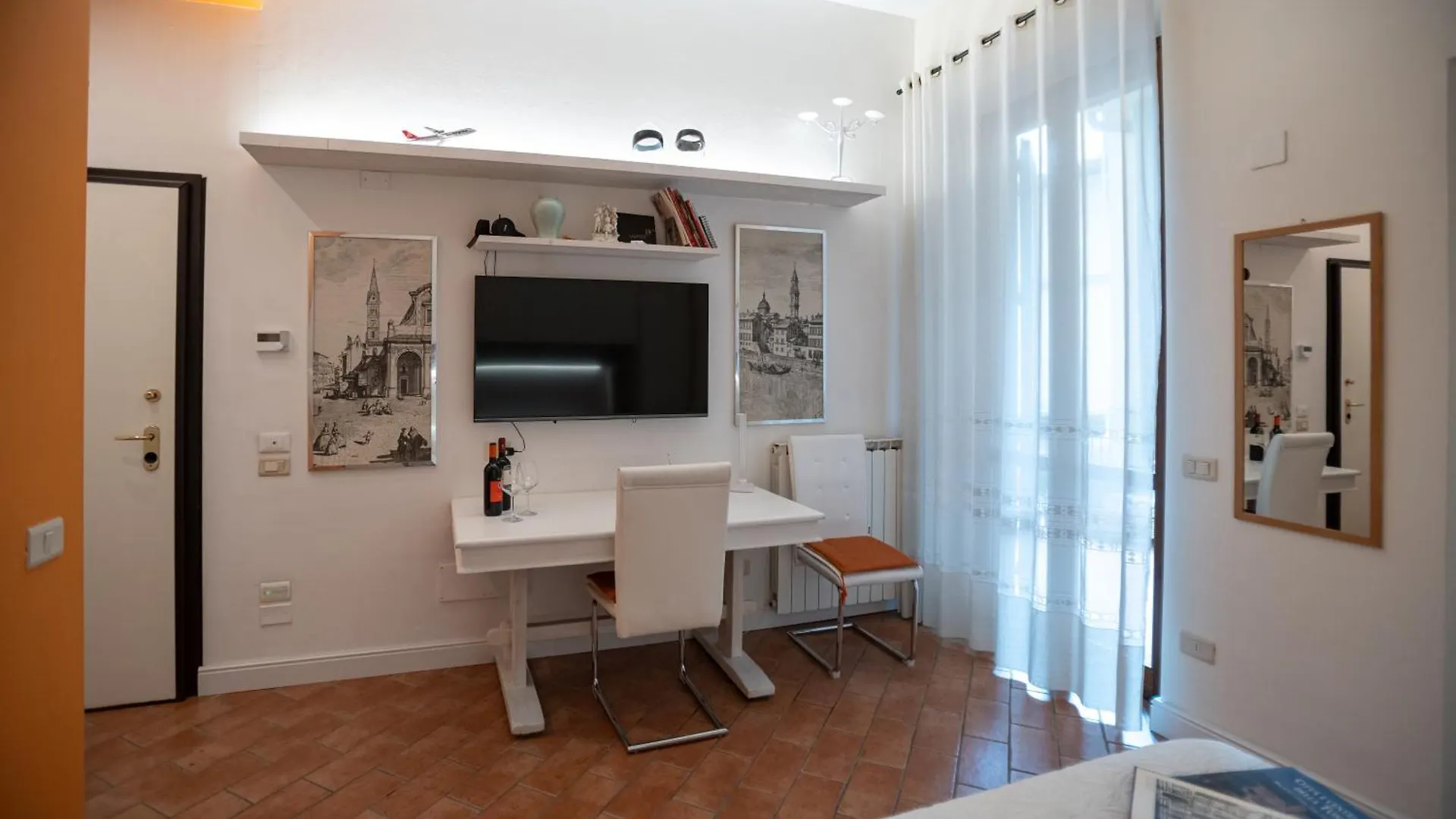 Indipendent Studio Apartment With Terrace - Parking Florence